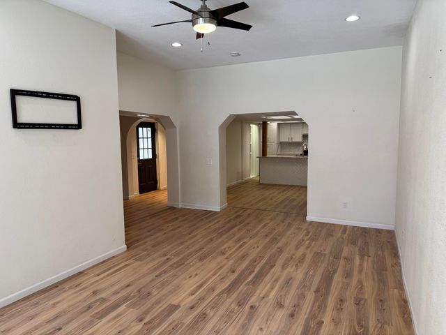 8504 Knoxville Avenue, Lubbock, TX 79423