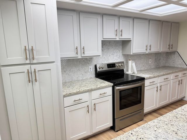 8504 Knoxville Avenue, Lubbock, TX 79423