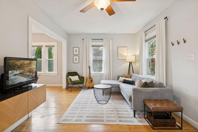 4053 45th Avenue S, Minneapolis, MN 55406