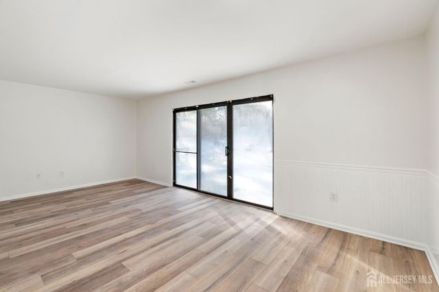 127 Hampton Court, Franklin Twsp, NJ 08873