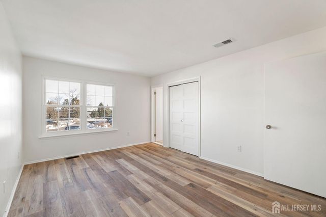 127 Hampton Court, Franklin Twsp, NJ 08873