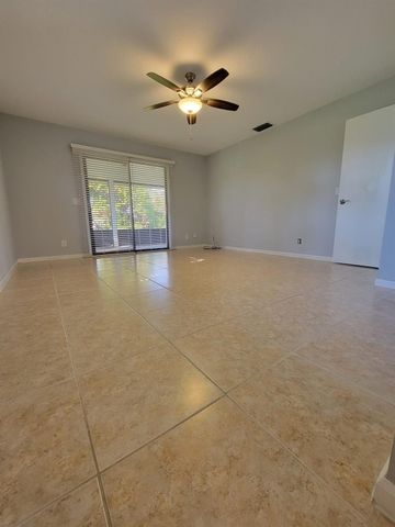 13995 77th Place, West Palm Beach, FL 33412