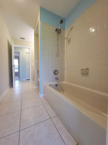 13995 77th Place, West Palm Beach, FL 33412