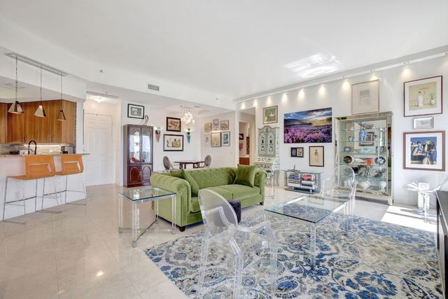 2633 NE 14th Avenue 505, Wilton Manors, FL 33334