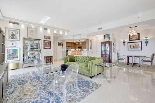 2633 NE 14th Avenue 505, Wilton Manors, FL 33334