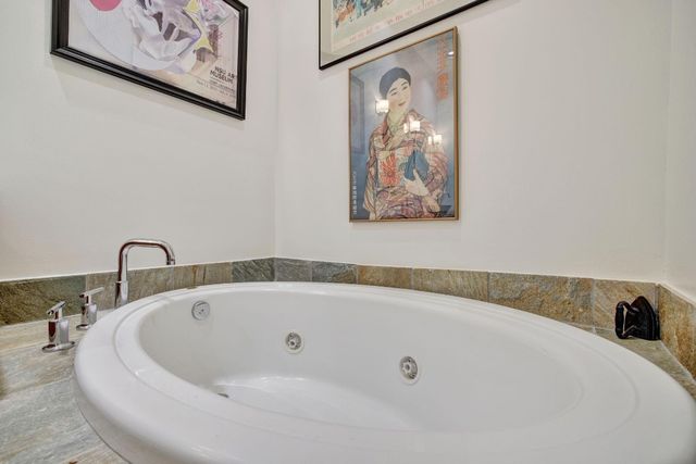 2633 NE 14th Avenue 505, Wilton Manors, FL 33334