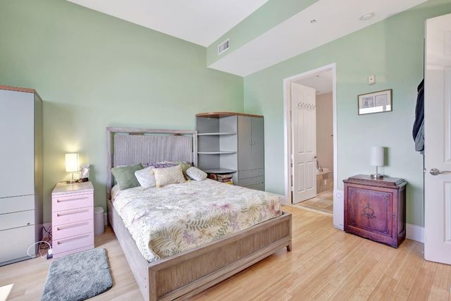 2633 NE 14th Avenue 505, Wilton Manors, FL 33334