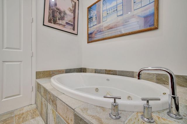 2633 NE 14th Avenue 505, Wilton Manors, FL 33334