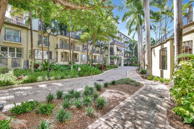 2633 NE 14th Avenue 505, Wilton Manors, FL 33334