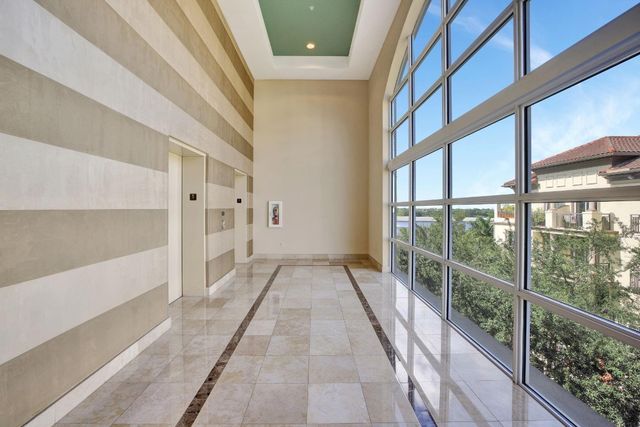 2633 NE 14th Avenue 505, Wilton Manors, FL 33334