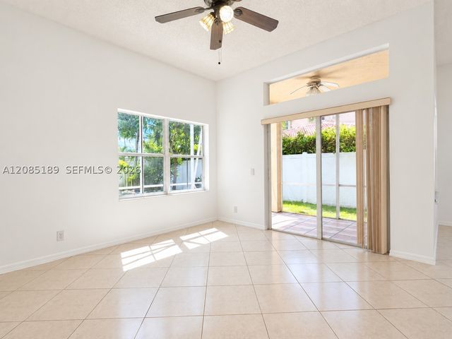 908 Tanglewood Cir 908, Weston, FL 33327
