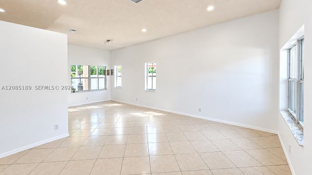 908 Tanglewood Cir 908, Weston, FL 33327