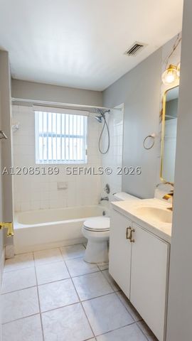 908 Tanglewood Cir 908, Weston, FL 33327