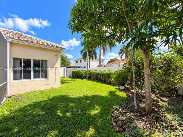 908 Tanglewood Cir 908, Weston, FL 33327
