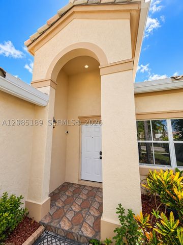 908 Tanglewood Cir 908, Weston, FL 33327