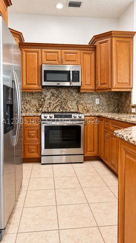 908 Tanglewood Cir 908, Weston, FL 33327