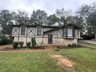 905 Lenora Ct, Nashville, TN 37217