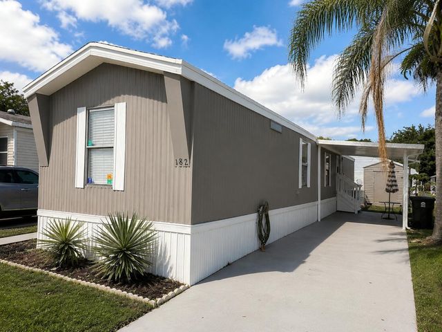182 Plantation Boulevard, Greenacres, FL 33467