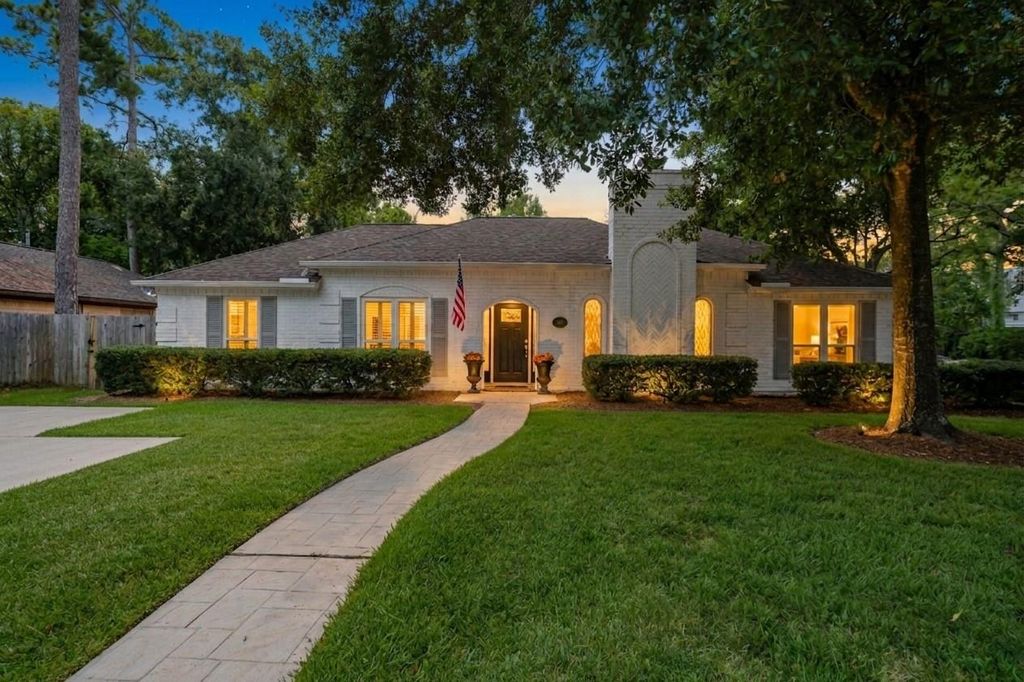 8851 Larston Street, Houston, TX 77055