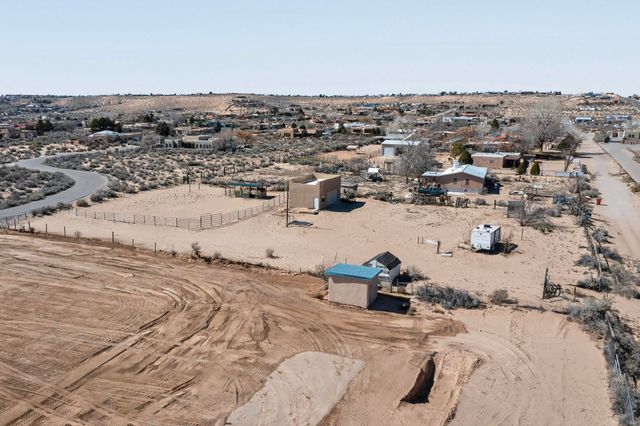 775 Camino Sin Pasada, Corrales, NM 87048
