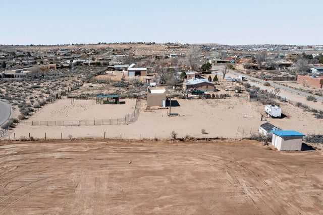 775 Camino Sin Pasada, Corrales, NM 87048