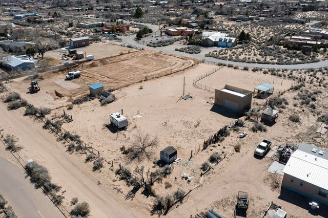 775 Camino Sin Pasada, Corrales, NM 87048