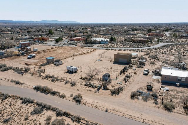 775 Camino Sin Pasada, Corrales, NM 87048