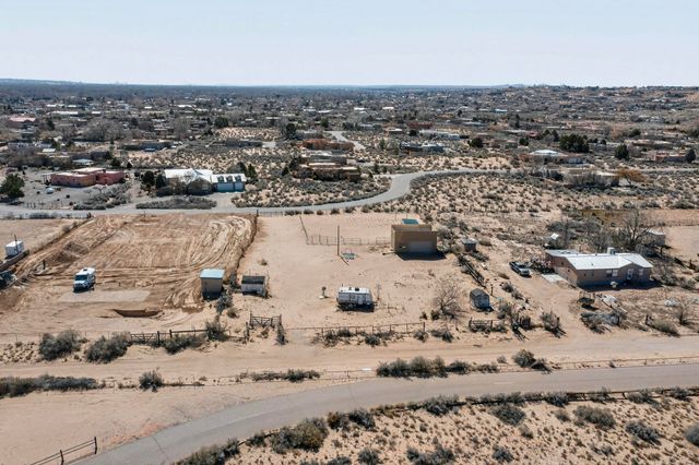 775 Camino Sin Pasada, Corrales, NM 87048