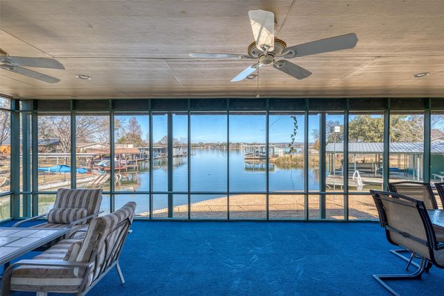 305 W Briar DR, Granite Shoals, TX 78654