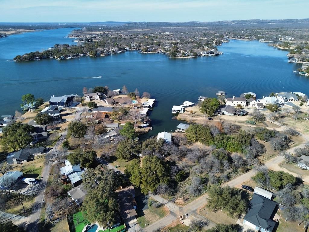 305 W Briar DR, Granite Shoals, TX 78654