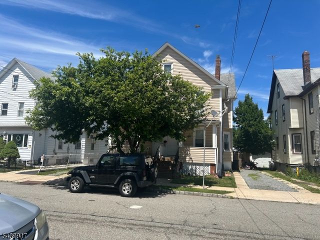 105 Berry St, Dover Town, NJ 07801