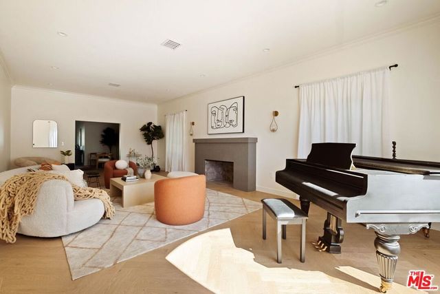 308 S Highland Avenue, Los Angeles, CA 90036