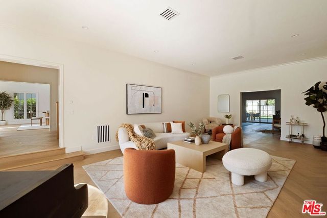 308 S Highland Avenue, Los Angeles, CA 90036
