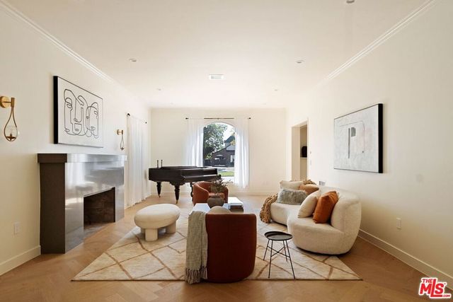 308 S Highland Avenue, Los Angeles, CA 90036