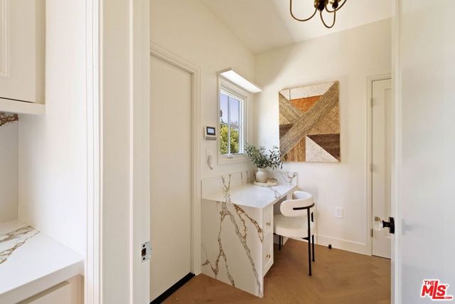 308 S Highland Avenue, Los Angeles, CA 90036