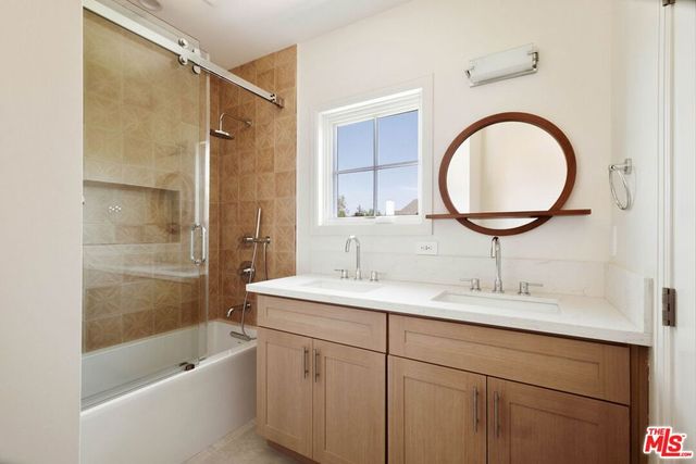 308 S Highland Avenue, Los Angeles, CA 90036