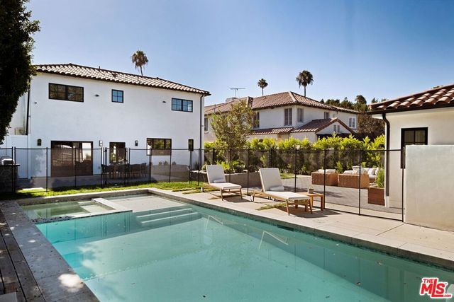 308 S Highland Avenue, Los Angeles, CA 90036