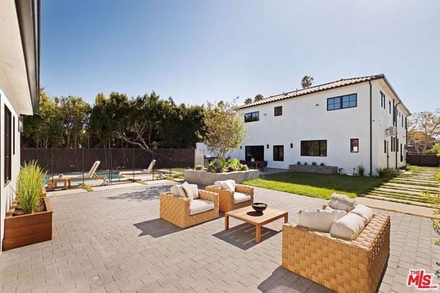 308 S Highland Avenue, Los Angeles, CA 90036