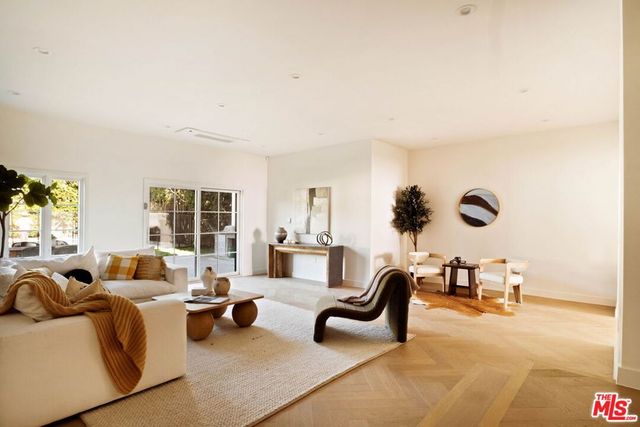 308 S Highland Avenue, Los Angeles, CA 90036