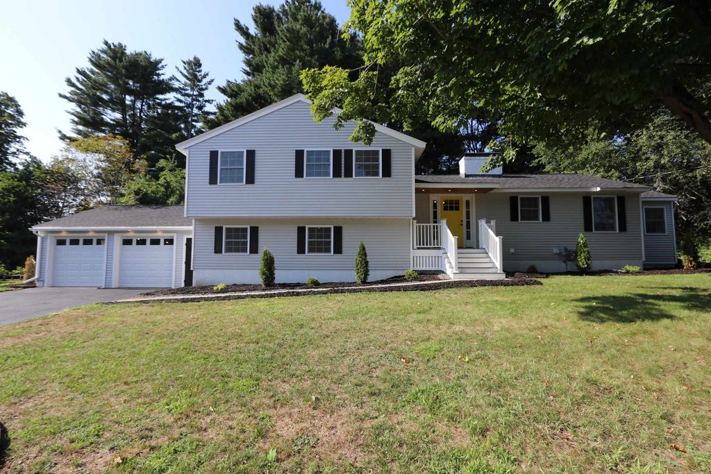 10 Carolan Avenue, Hampton, NH 03842