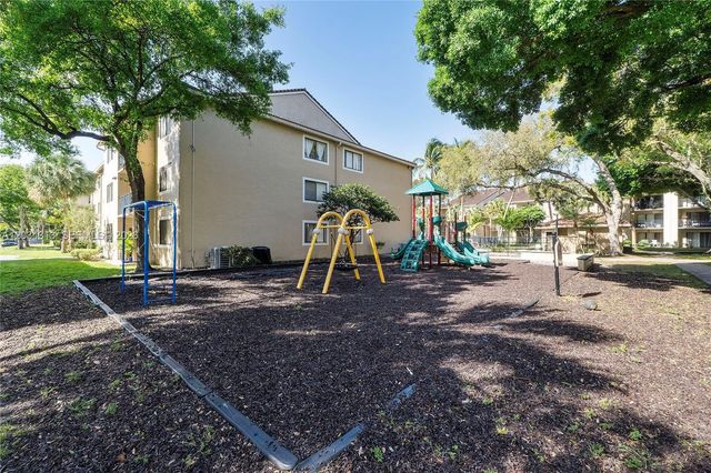9122 W Atlantic Boulevard 724, Coral Springs, FL 33071