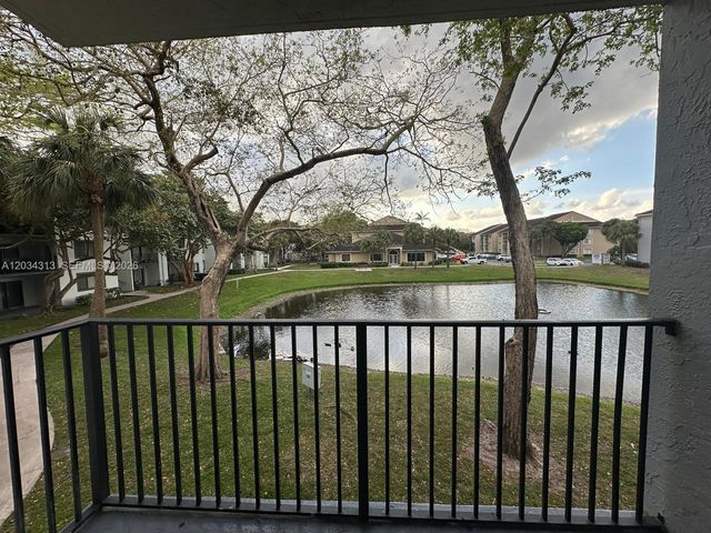 9122 W Atlantic Boulevard 724, Coral Springs, FL 33071
