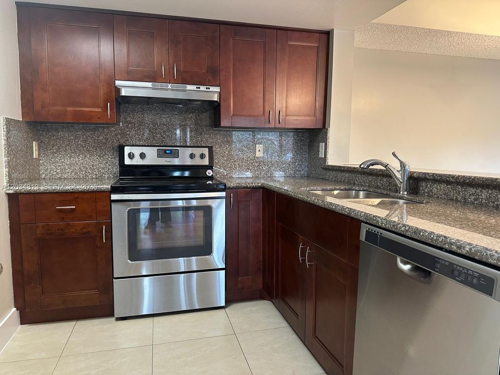 9122 W Atlantic Boulevard 724, Coral Springs, FL 33071