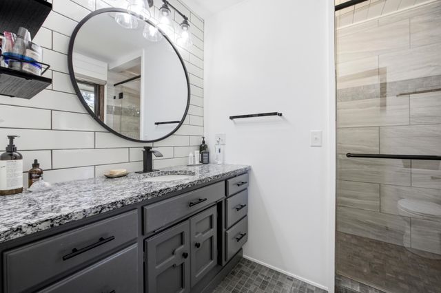 42 36th Avenue N, Fargo, ND 58102