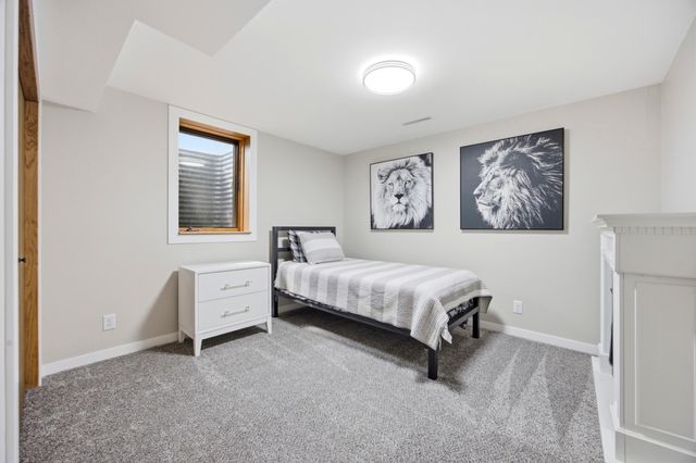 42 36th Avenue N, Fargo, ND 58102