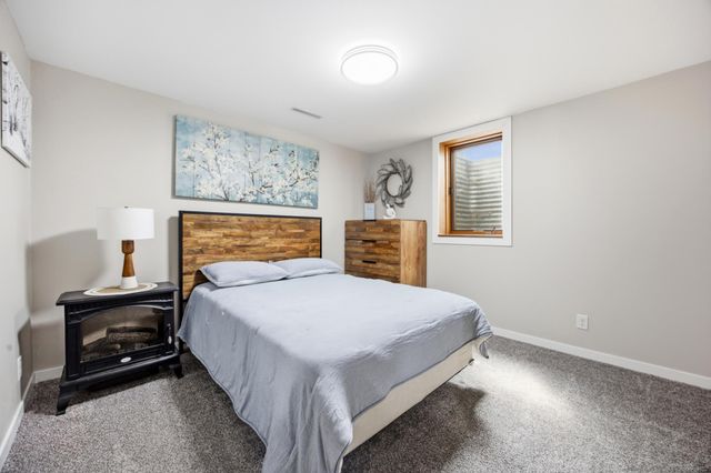 42 36th Avenue N, Fargo, ND 58102