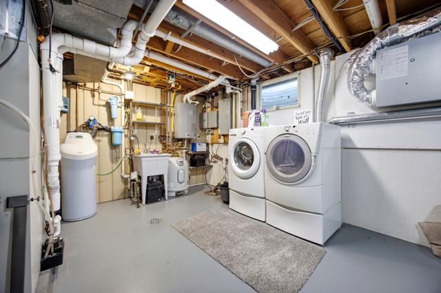 42 36th Avenue N, Fargo, ND 58102