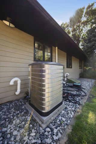 42 36th Avenue N, Fargo, ND 58102