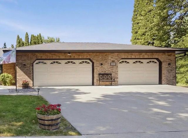 42 36th Avenue N, Fargo, ND 58102