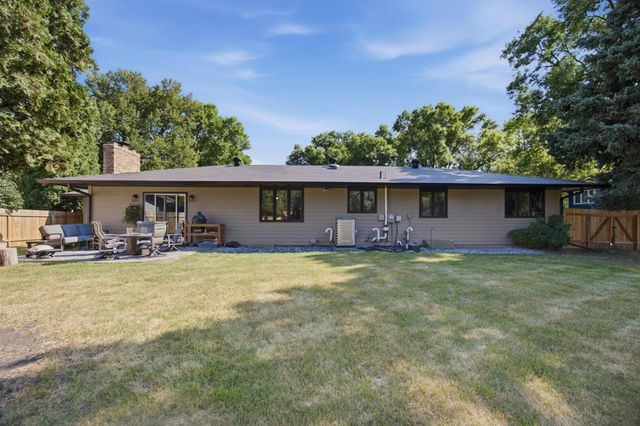 42 36th Avenue N, Fargo, ND 58102